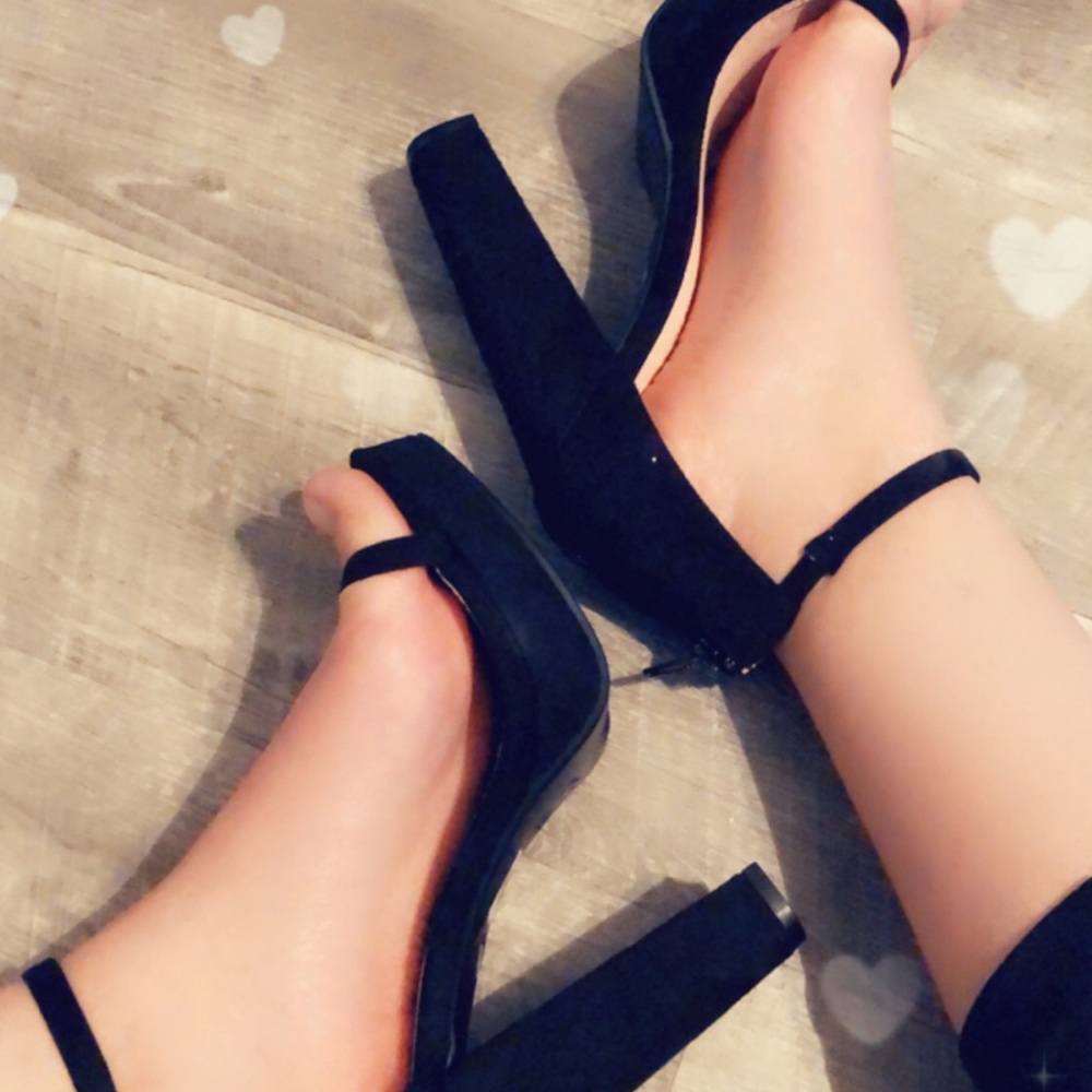 Black heels